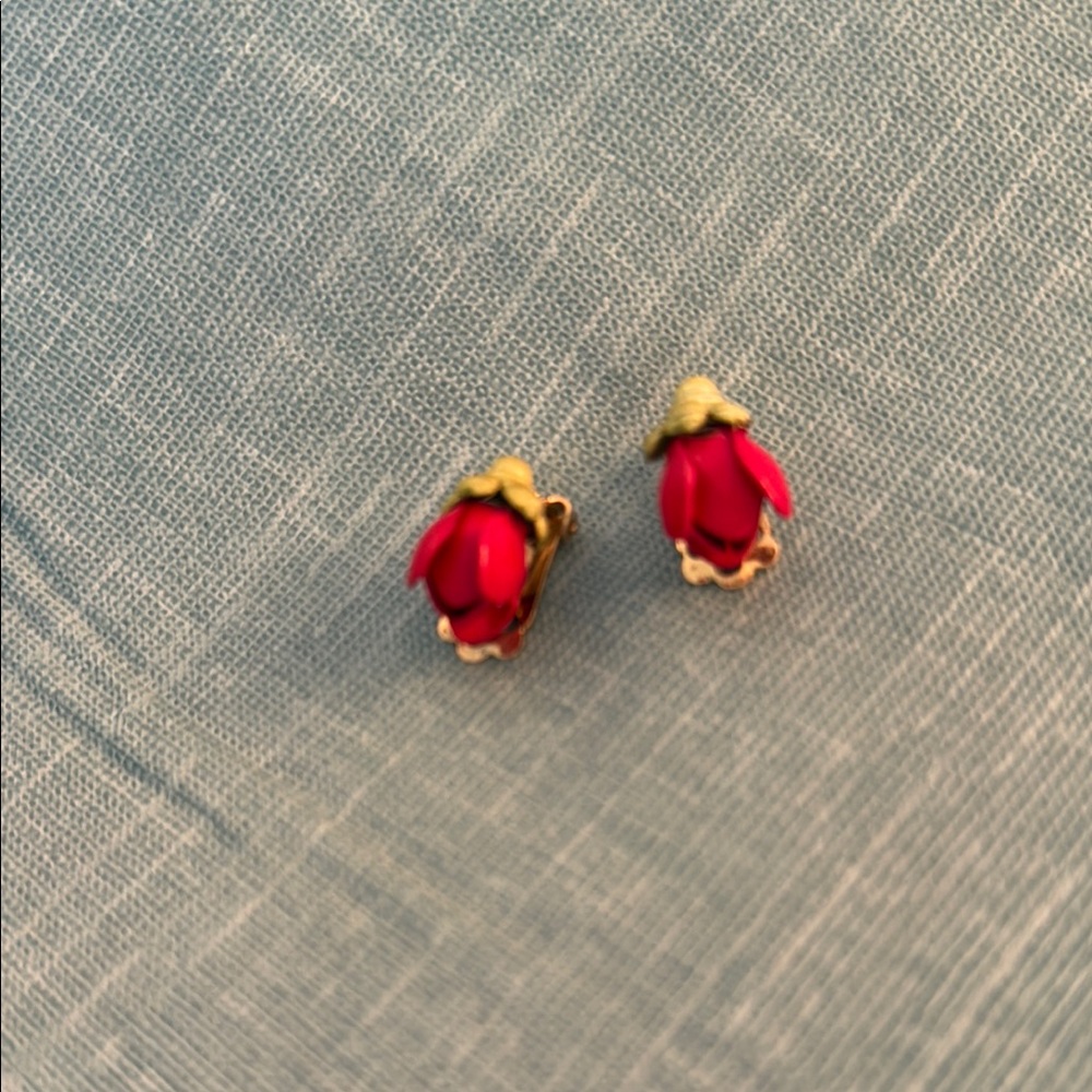Elegant Gold tone and Red  clip Earrings